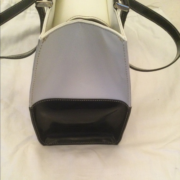 Kate spade colorblock black/white patent leather handbag. - Picture 6 of 12